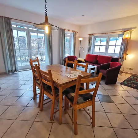Bernsteinhaus In Familienwohnung Im Erdgeschoss Mit 2 Terrassen - Nr 2 Appartement Zingst